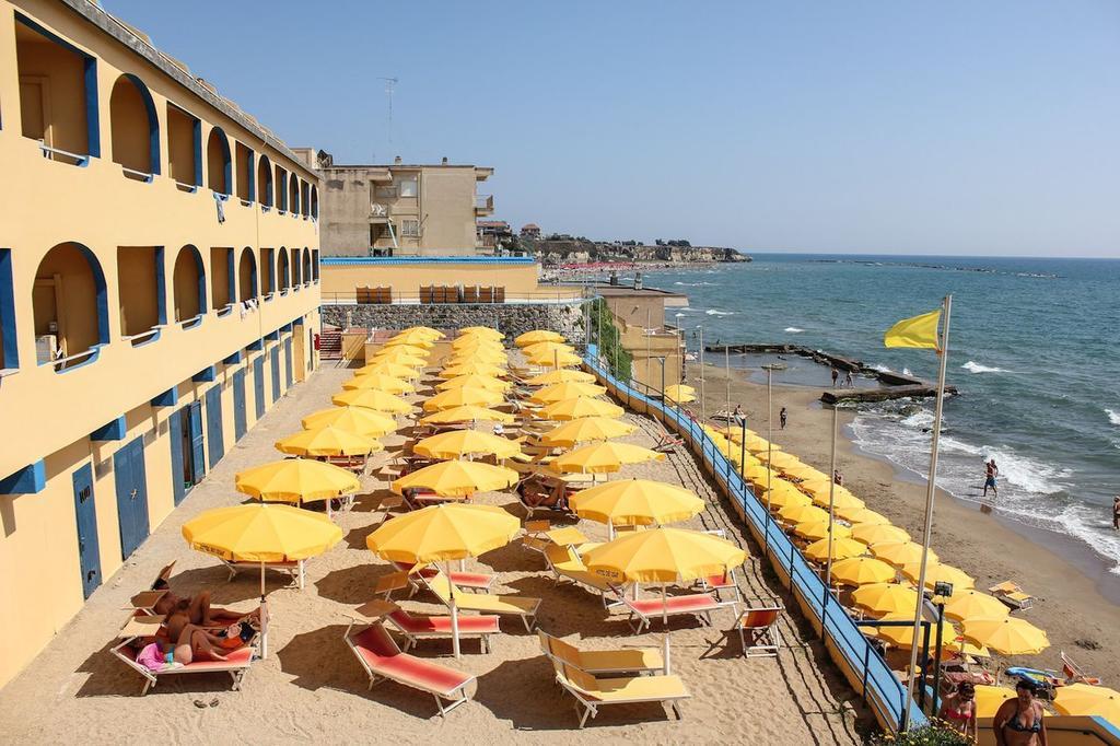 Grand Hotel Dei Cesari Dependance Anzio Exterior foto